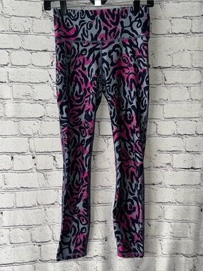 Under Armour Women’s Gray and Pink Cheetah Mid Rise Leggings Size Small